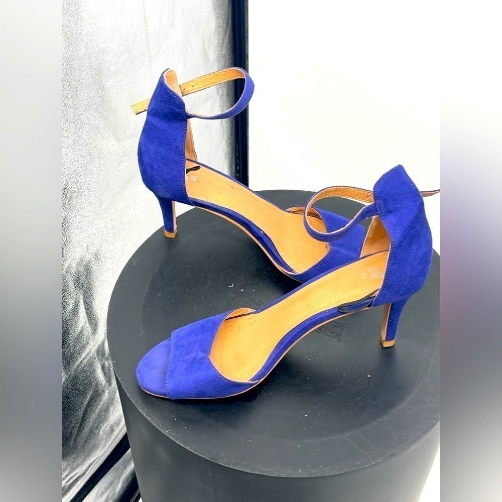 H&M purple strap sandals, size‎ 9 suede S-69